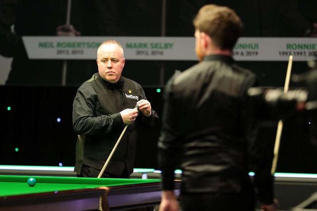 西联赛在吸 西联赛在吸