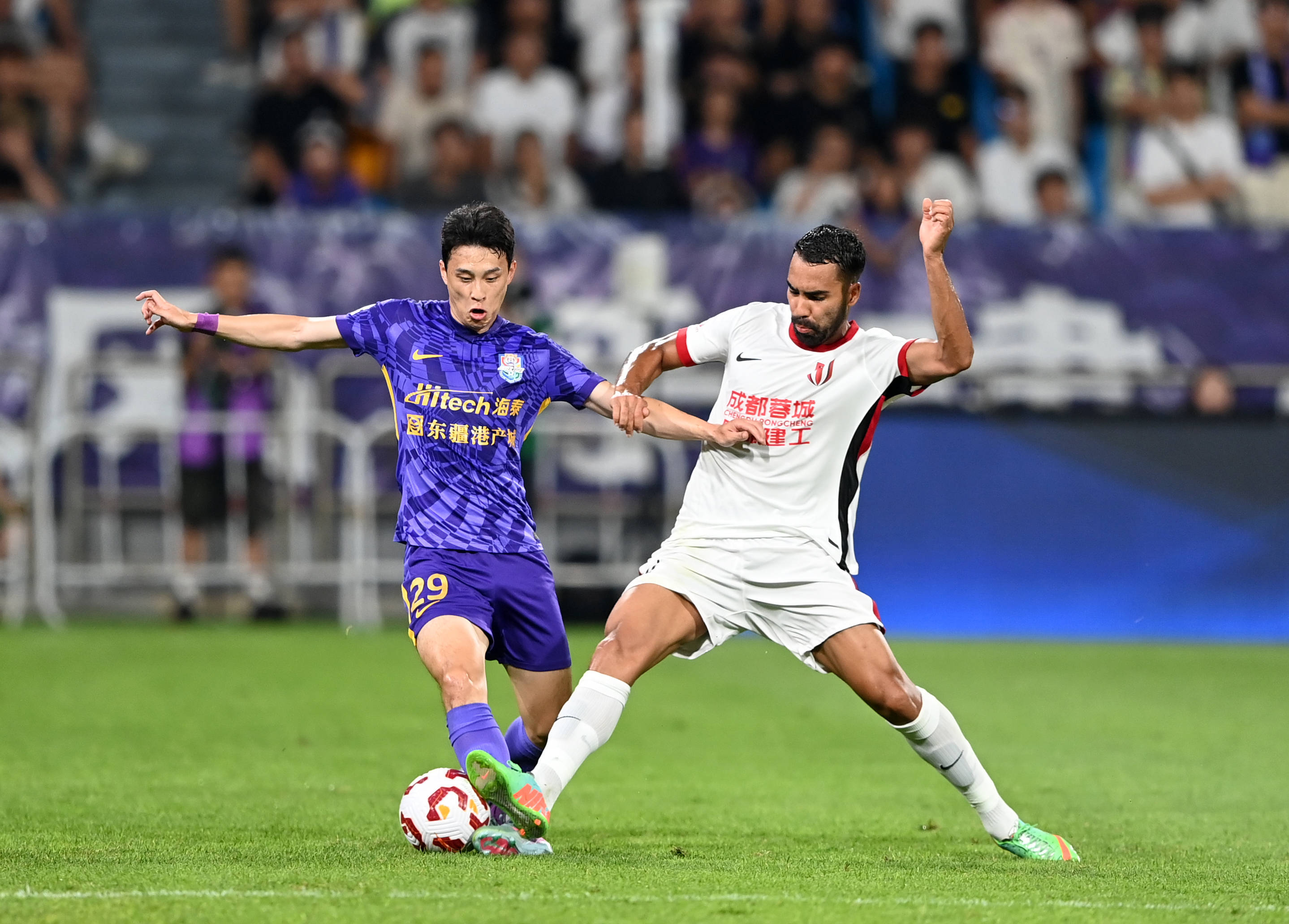 打破偏见和 打破偏见和