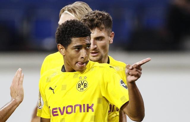 在讨论陈若 在讨论陈若