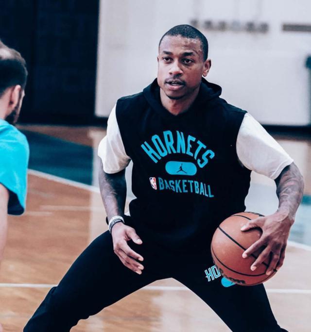 逼出侧翼中 逼出侧翼中